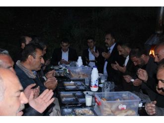 Narman Ülkü Ocakları Başkanlığı’nda İftar Programı