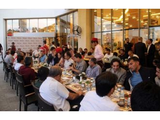 Piazza, Protokol Ve Basını İftarda Buluşturdu