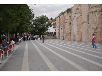 Ramazan Ayında İftar Çadırı Kurulmamasına Vatandaşlar Tepki Gösterdi