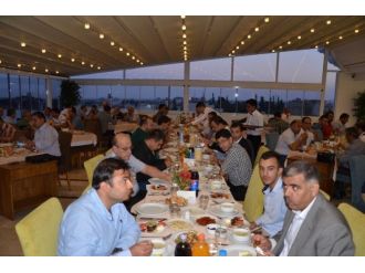 Vali Süleyman Tapsız, Kilis Osb’ Nin Geleneksel İftar Programına Katıldı