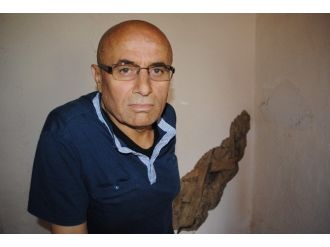 Tek İstekleri Kerpiç Evlerinin Duvarlarının Yenilenmesi