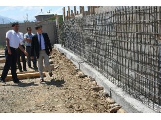 İmam Hatip Ortaokulu’na Bahçe Düzenlemesi