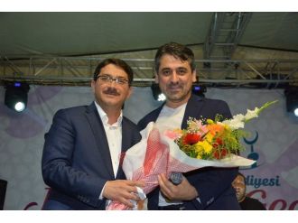 Şehzadeler’de İlahi Gecesi