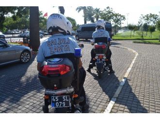 Salihli’de Motorlu Trafik Zabıta Ekibi İşbaşı Yaptı
