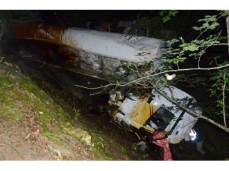 Tanker Uçuruma Yuvarlandı: 1 Ölü