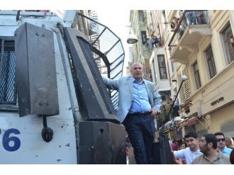Milletvekili Mahmut Tanal Toma’nın Üzerine Çıktı