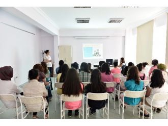 Bilgi Evi Öğrencilerine Kişisel Bakım Ve Hijyen Semineri