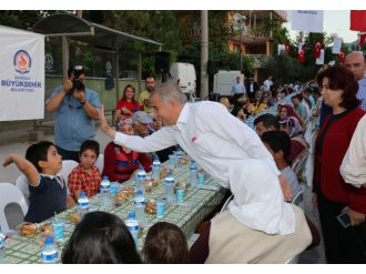 Başkan Zolan İftarda Vatandaşlarla Buluştu
