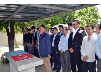 28 Uygur Türkü İçin Gıyabi Cenaze Namazı