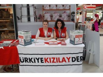 Kızılay’dan Yardım Paketi