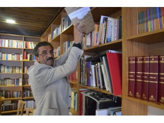 Mezar Taşları O Şehrin Tapularıdır