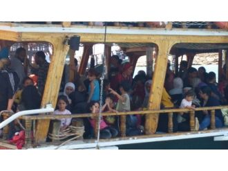 Antalya’da 300’den Fazla Mülteci Yakalandı