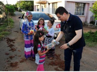 Başkan Tütüncü İhtiyaç Sahibi Aileleri Ziyaret Ediyor
