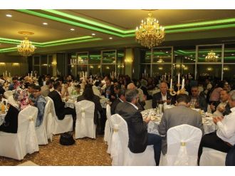 ’Birlik Ve Beraberlik İftarı’nda Plaket