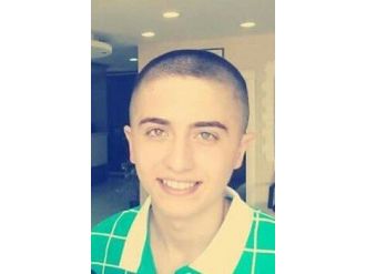 Lösemili Çocuklar İçin Saçlarını Kazıttı