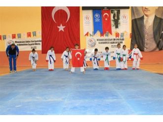 Karaman’da Yaz Okulları Düzenlenen Törenle Açıldı