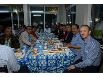 Yunusemre’de İftar Programları Devam Ediyor