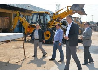 Karacabey Belediyesi Kullanmadığı Araçları Elinden Çıkarıyor