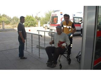 Elini Kesen Adam Hastaneye Kaldırıldı