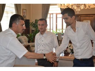 Çorumlulardan Vali Bektaş’a Ziyaret