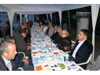 Bolu’da Hergün Başka Bir Mahallede Ramazan Coşkusu Yaşanıyor