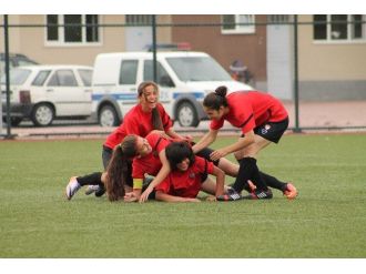 Kayseri Gençlerbirliği Finali Farklı Kazandı