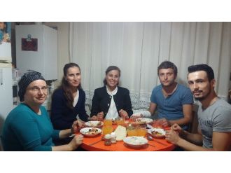 Ak Parti Kadın Kollarından Gönül Sofrası