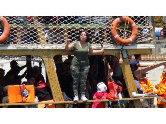 Side Açıklarında 362 Mülteci Yakalandı