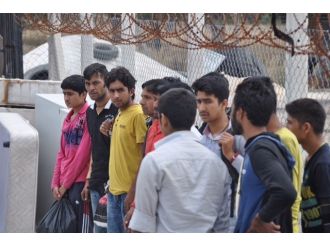 Çanakkale’de 14 Kaçak Göçmen Yakalandı