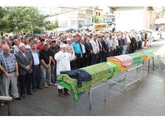 Niğde’de Göçükte Hayatını Kaybeden 3 Kişi Toprağa Verildi