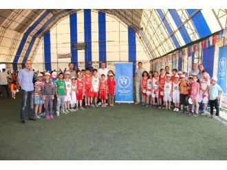 Hakkari’de Yaz Spor Okulları Açıldı