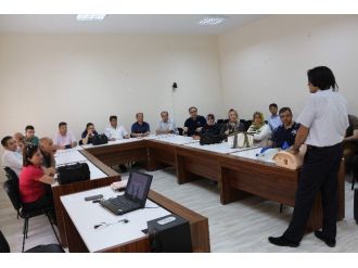 Diş Hekimlerine İlk Yardım Eğitimi Verildi