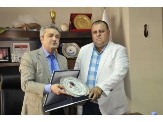 Hatso’dan İş Adamı Karahanlı’ya İstihdam Plaketi