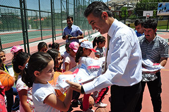 Yaz Okulları İçin Gençlik Merkezi’ni Doldurdular