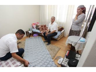 Yaşlıların İmdadına Başkan Yaralı Koştu