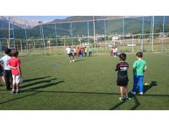 Denizli’de Yüzlerce Çocuk Spor Okulunda Buluştu