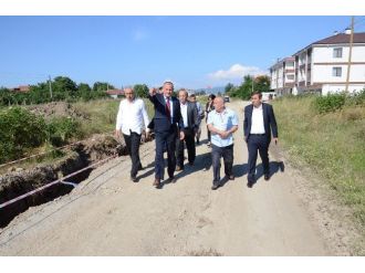 Başkan Muhtarlarla Mahalleleri Gezdi