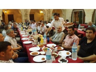 Dicle Edaş, Mardinli Muhtar Ve Çiftçilerle İftarda Buluştu