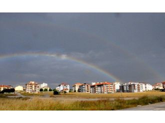 Uşak’ta Yağmur Sonrası Duble Gökkuşağı Sürprizi