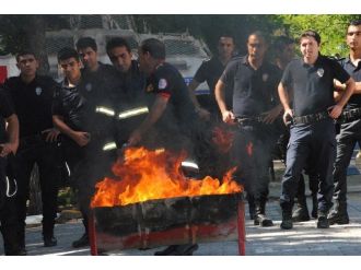 Polislere ‘Yangına Müdahale’ Eğitimi