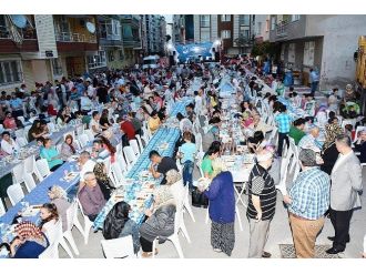 Başkan Çerçi 2 Bin Kişi İle İftarını Açtı