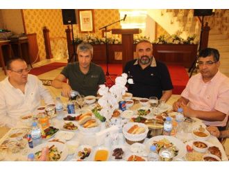 Şirikçioğlu Mensucat Çalışanları İftarda Buluştu