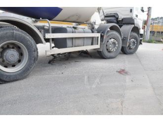 Bisikletiyle Beton Mikserinin Altında Kaldı