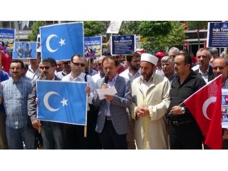Bolu’da Doğu Türkistan’da Ölenler İçin Gıyabi Cenaze Namazı Kılındı