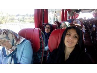 Gülüçlü Bayanlar Cami Ve Türbeleri Ziyaret Ediyor