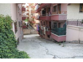 (Özel Haber) Balkondan Mont Hırsızlığı