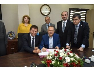 Büyükşehir Belediyesi İle Belediye-iş Arasında Toplu Sözleşme İmzalandı