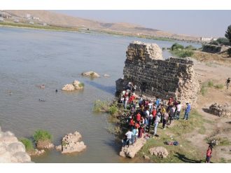 Cizre’de Dicle Nehri’ne Giren 15 Yaşındaki Çocuk Boğuldu
