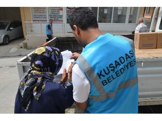 Kuşadası’nda 2500 Aileye Ramazan Yardımı