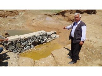 Aksaray’da Sel Köy Yolunu Yıktı